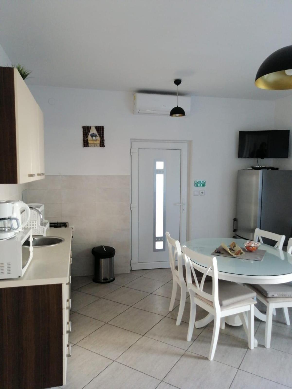 Apartments Kursan Seget Vranjica Exteriér fotografie